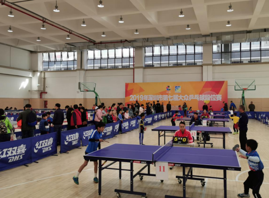 带保守的策 带保守的策