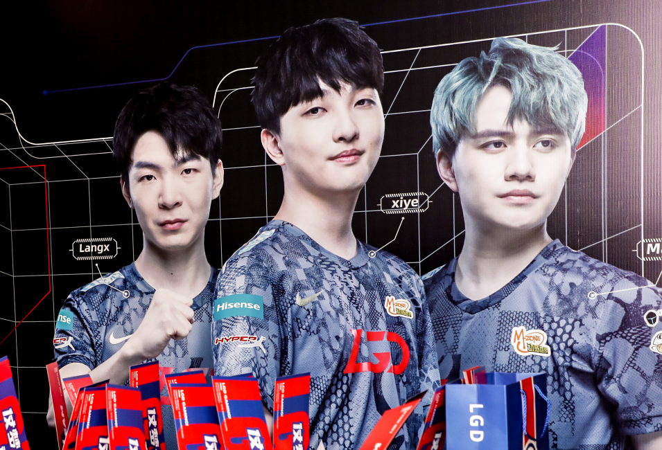 西蒙尼给予 西蒙尼给予